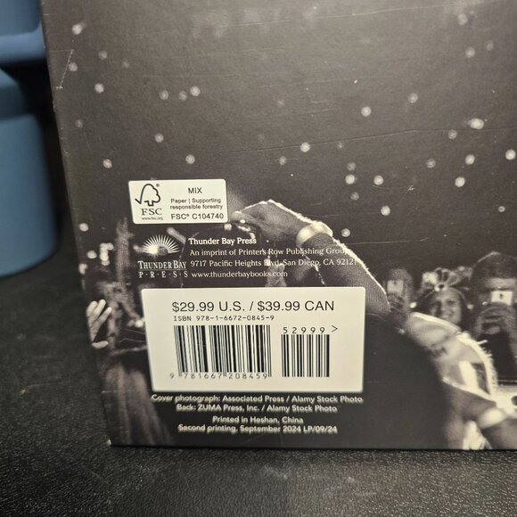 Taylor Swift "The Stories Behind The Songs" By Annie Zaleski Hardcover Book - Picture 4 of 10